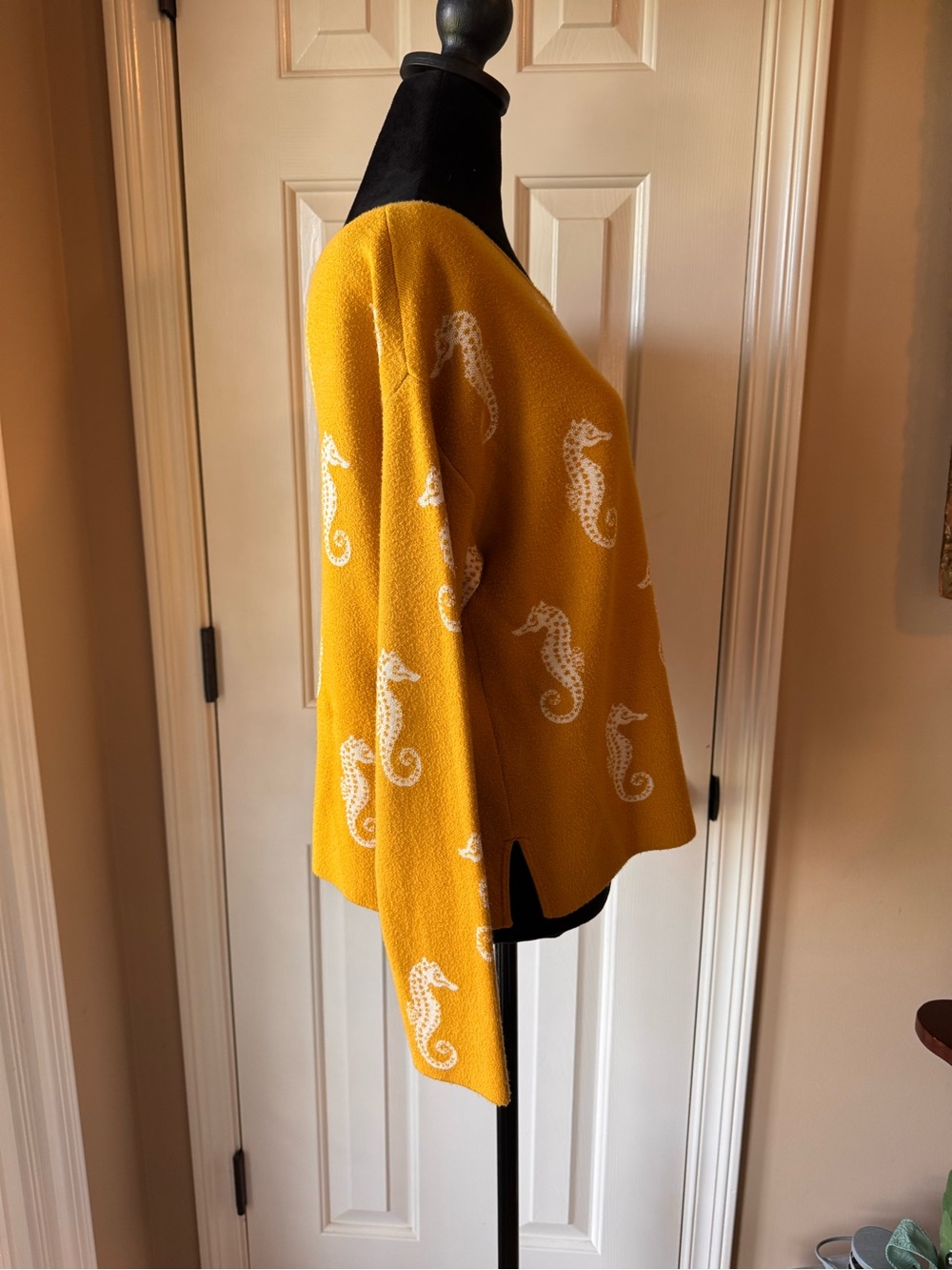Maeve by Anthropologie Mustard Sweater with White Seahorse Motif - sz medium - Picture 5 of 11